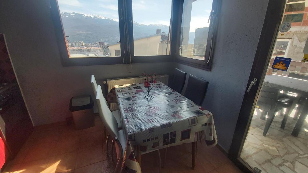 Sunny Lake Hostel Ohrid Bagian luar foto